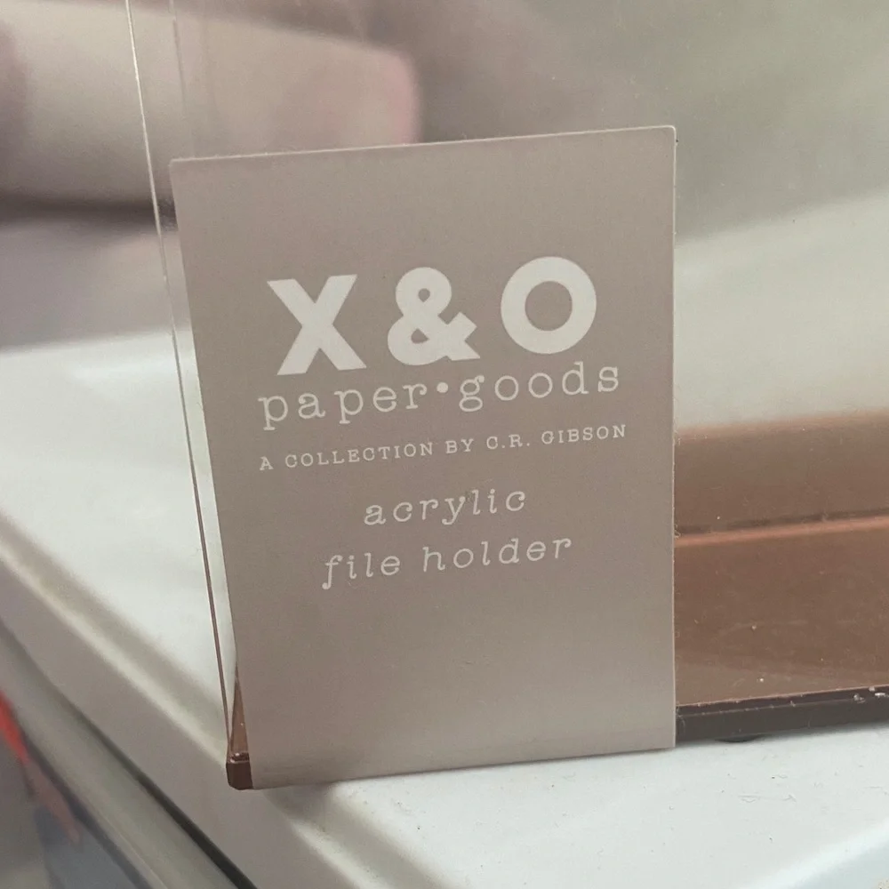 Oxo rose gold pink acrylic eyeshadow palette/office file holder💕💐